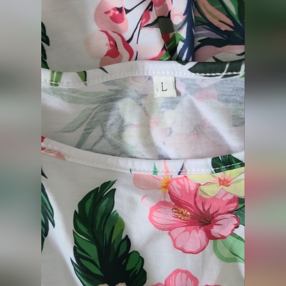 Hawaiian Floral Maxi Dress - Picture 4 of 4